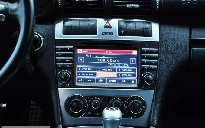 Mercedes-Benz Klasa C cena 23900 przebieg: 218000, rok produkcji 2005 z Mieroszów małe 631